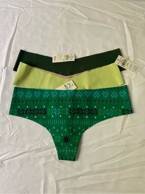 Women’s aerie Seamless Green Patterned Bikini-Style Underwear (3-Pack) size XS